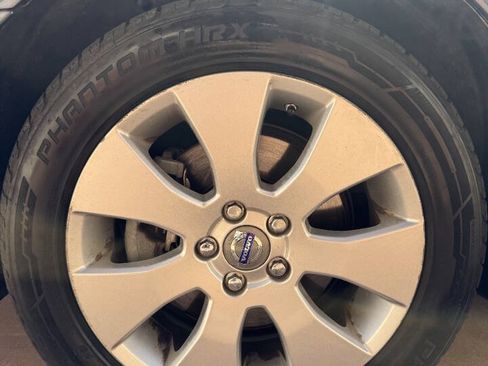 Used 2008 Volvo V70 FWD image 37