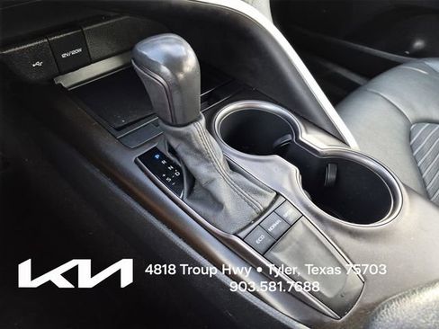 Used 2022 Toyota Camry SE w/ Convenience Package FWD image 37