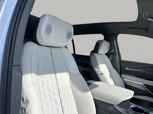 New 2026 Cadillac Escalade IQ Luxury 1 image 14