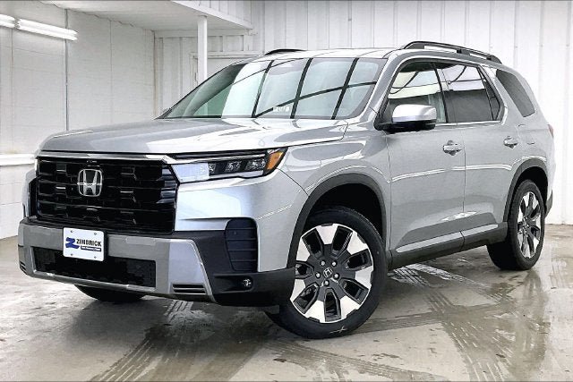 New 2026 Honda Pilot Touring image 2