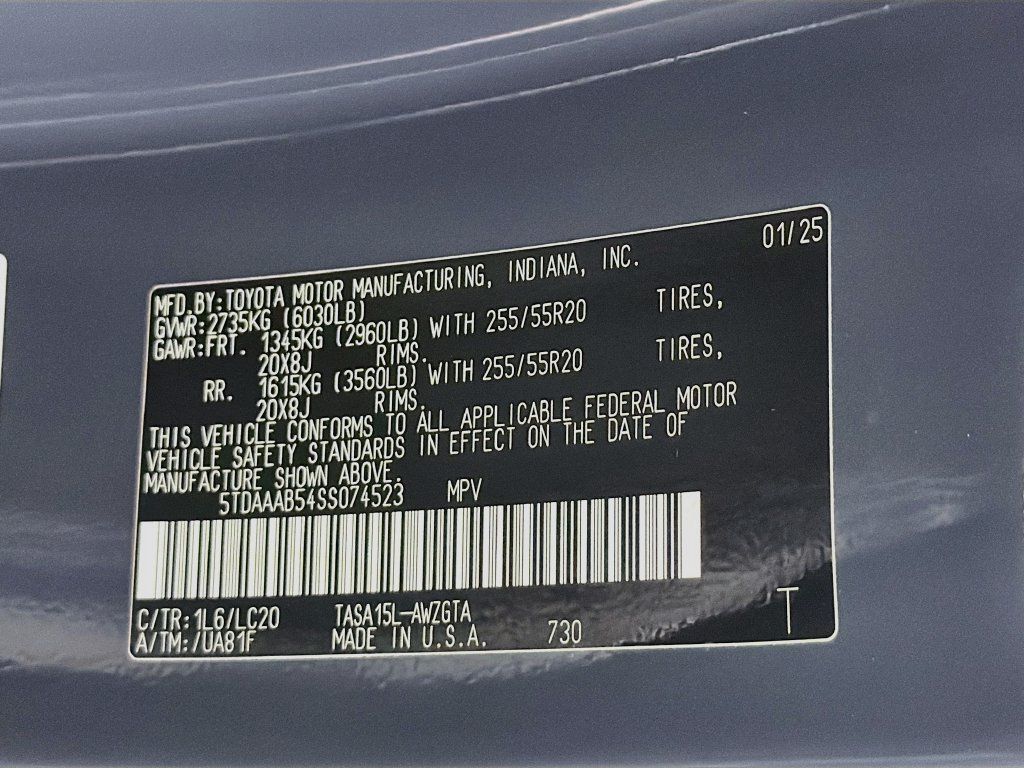 Used 2025 Toyota Grand Highlander AWD image 30