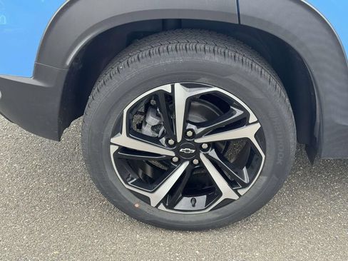 Used 2023 Chevrolet TrailBlazer RS w/ Technology Package AWD/4WD image 9