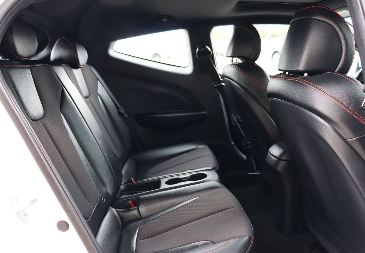 Used 2019 Hyundai Veloster Turbo FWD image 27