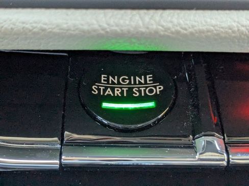 New 2026 Lincoln Corsair Premiere FWD image 32