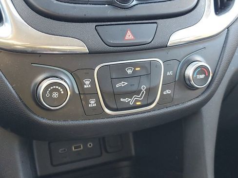 Used 2020 Chevrolet Equinox LT image 24