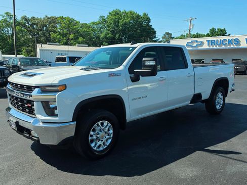 Used 2021 Chevrolet Silverado 2500 LT w/ All Star Edition AWD/4WD image 6