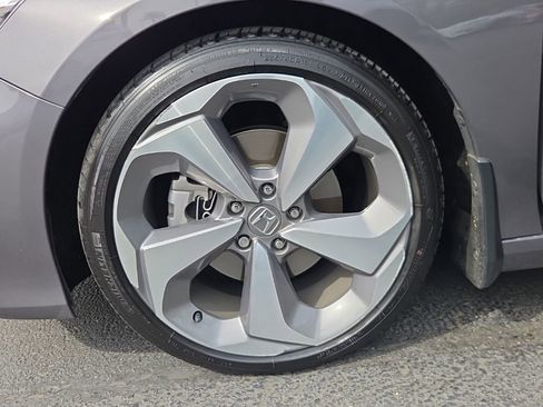 Used 2019 Honda Accord Touring image 28