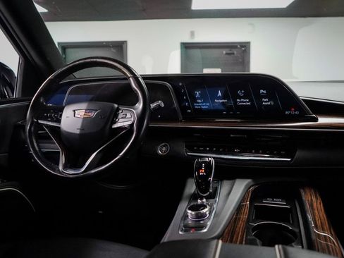 Used 2024 Cadillac Escalade Luxury RWD image 16