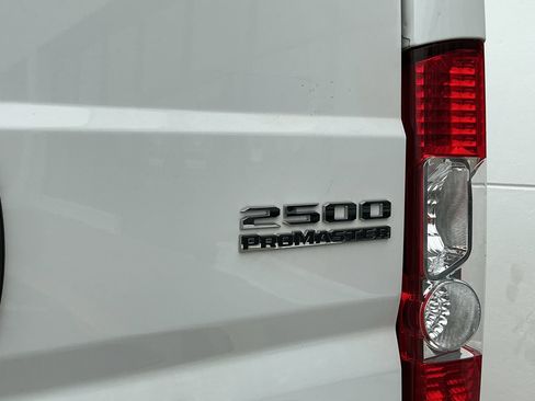 Used 2025 RAM ProMaster 2500 w/ Convenience Group FWD image 35