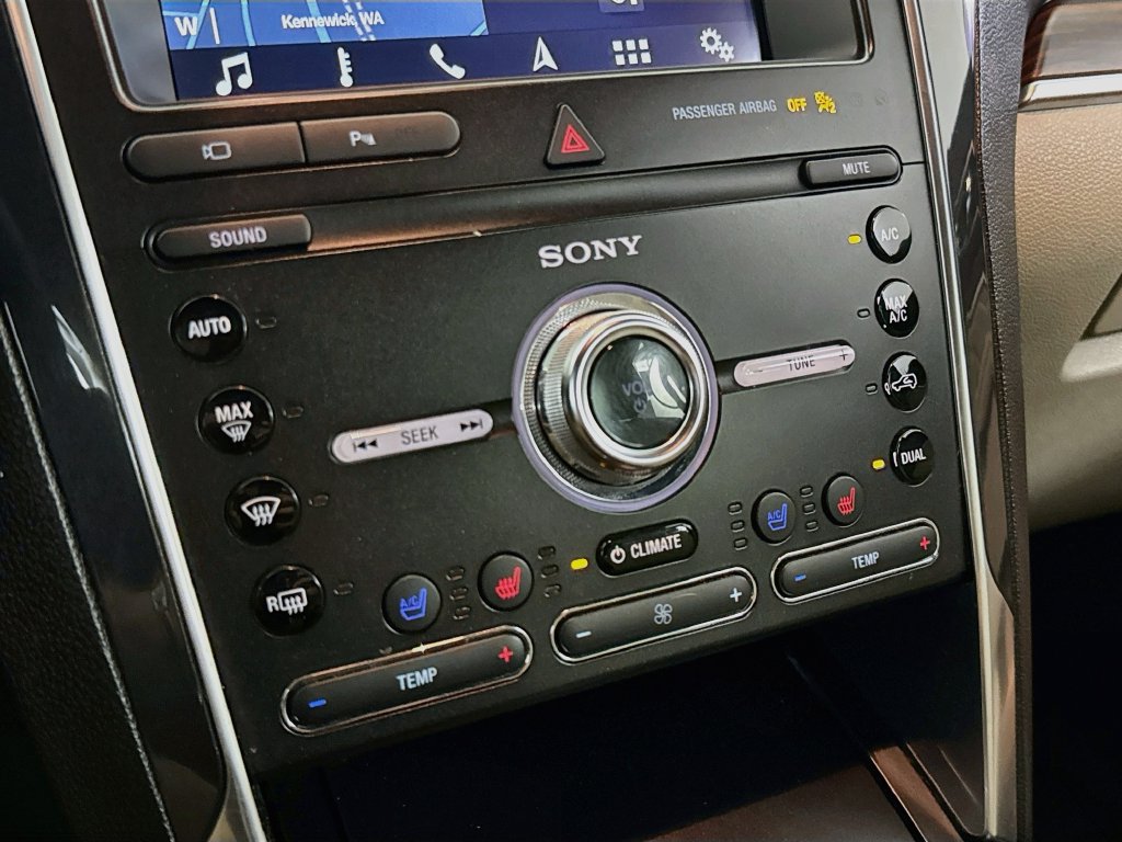 Used 2019 Ford Explorer Limited w/ Class III Trailer Tow Package AWD/4WD image 18