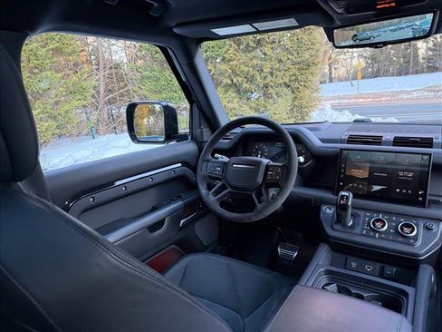 Certified 2022 Land Rover Defender 110 V8 image 13