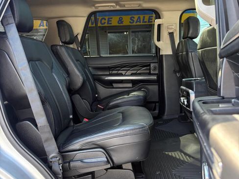 Used 2018 Ford Expedition Platinum image 21