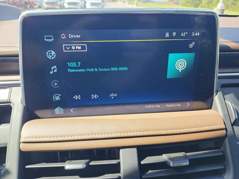 Used 2023 Chevrolet Tahoe High Country AWD/4WD image 17