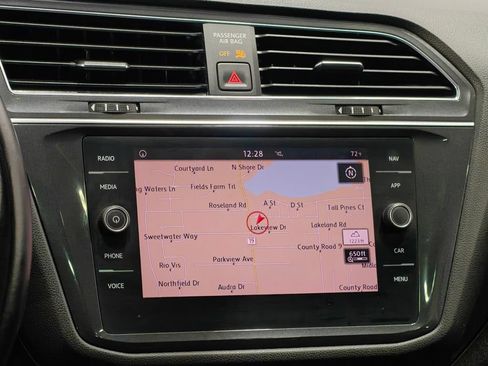 Used 2019 Volkswagen Tiguan SEL FWD image 6