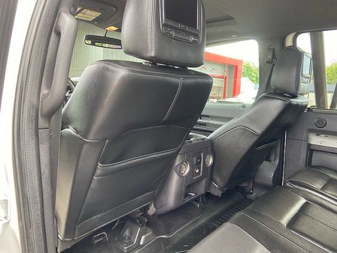 Used 2014 Ford F250 Lariat w/ Lariat Ultimate Package AWD/4WD image 17