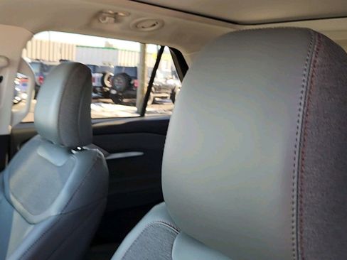 New 2025 Ford Explorer Active w/ Active Comfort Package image 11