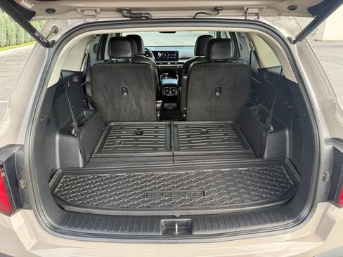Used 2025 Kia Sorento EX AWD/4WD image 15