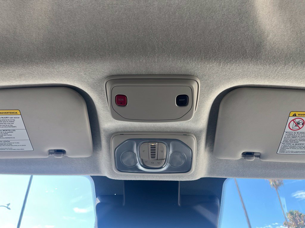 Used 2025 RAM ProMaster 2500 w/ Convenience Group FWD image 17