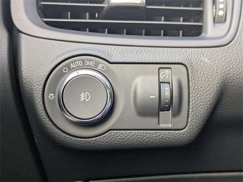 Used 2020 Buick Envision Essence image 30