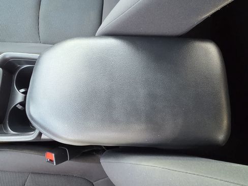 Used 2021 Toyota RAV4 LE AWD/4WD image 20