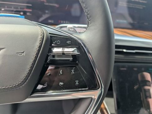 New 2026 Cadillac Escalade Platinum Sport AWD/4WD image 18