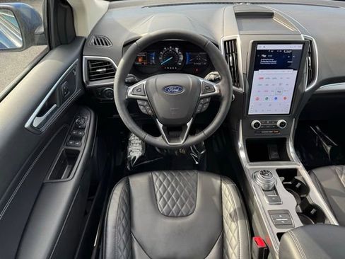 Certified 2024 Ford Edge Titanium w/ Equipment Group 301A AWD/4WD image 5