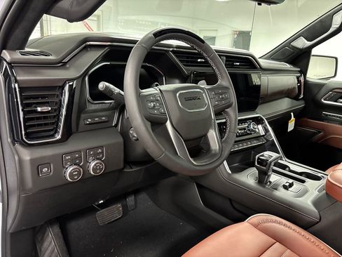 New 2026 GMC Sierra 1500 Denali Ultimate w/ LPO, Black Badging Package AWD/4WD image 24