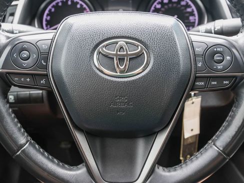 Used 2023 Toyota Camry SE FWD image 18