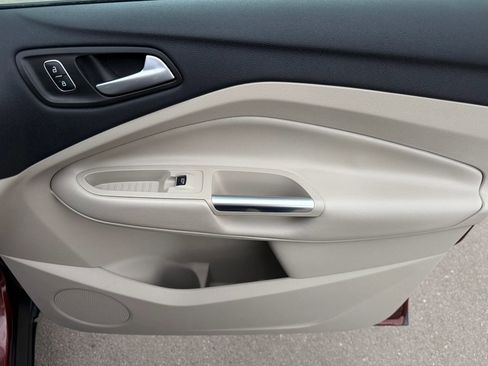 Used 2018 Ford Escape Titanium image 22