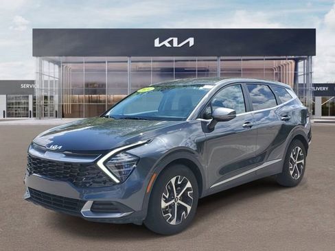 Certified 2024 Kia Sportage EX image 3
