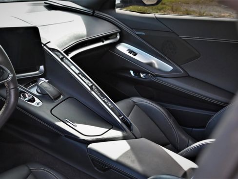 Used 2023 Chevrolet Corvette Stingray Coupe w/ Z51 Performance Package image 11