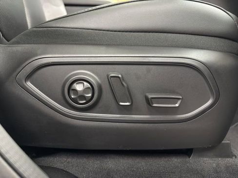 New 2025 Jeep Grand Cherokee Limited w/ Luxury Tech Group II AWD/4WD image 56
