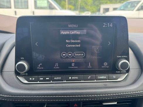 Used 2023 Nissan Rogue S FWD image 5