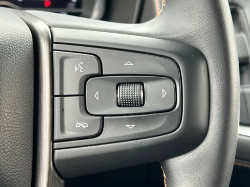 Used 2023 GMC Yukon XL AT4 w/ AT4 Premium Plus Package AWD/4WD image 28