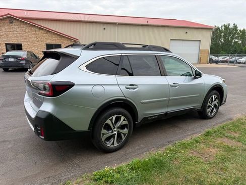 Used 2021 Subaru Outback Limited AWD/4WD image 4
