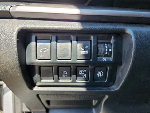 Used 2020 Subaru Forester Premium AWD/4WD image 20