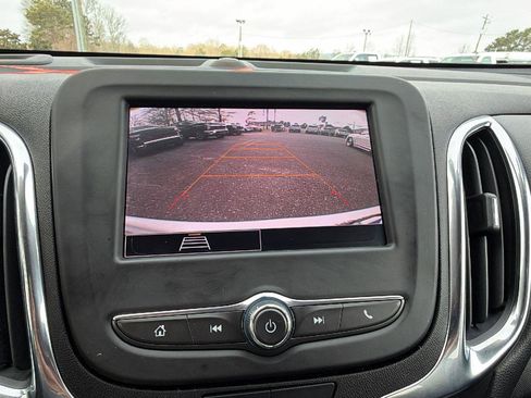 Used 2022 Chevrolet Equinox LT FWD image 29