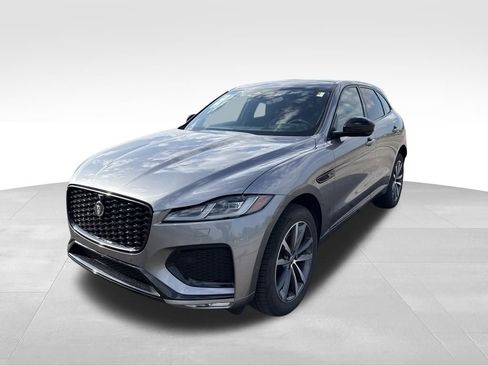 Used 2026 Jaguar F-PACE R-Dynamic S image 1