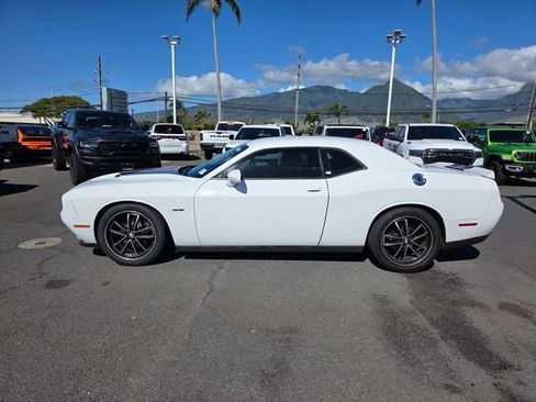Used 2015 Dodge Challenger R/T Plus RWD image 4