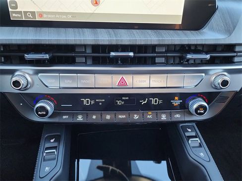 New 2025 Kia Telluride EX image 22