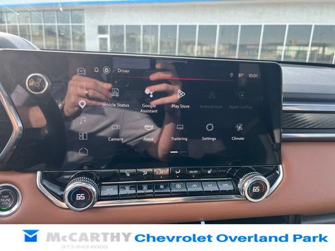 Used 2023 GMC Canyon AT4 w/ Canyon Safety Plus Package AWD/4WD image 18