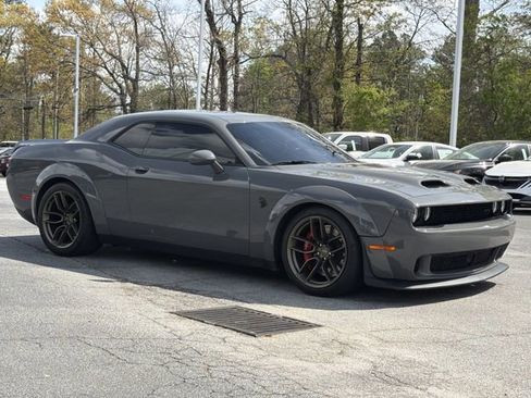 Used 2023 Dodge Challenger SRT Hellcat RWD image 2