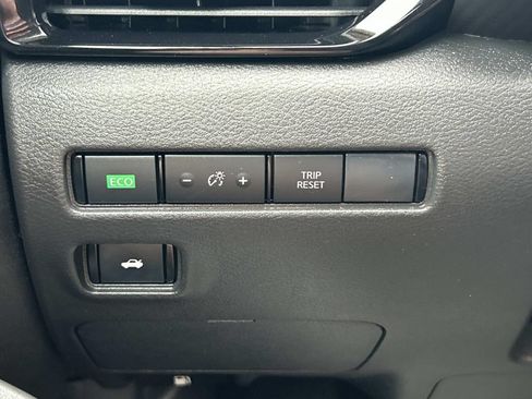 Used 2023 Nissan Sentra SV FWD image 31