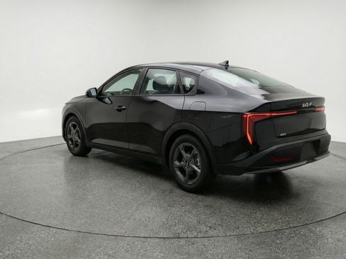Used 2025 Kia K4 FWD image 6