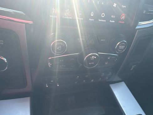 Used 2018 RAM 2500 Laramie AWD/4WD image 15