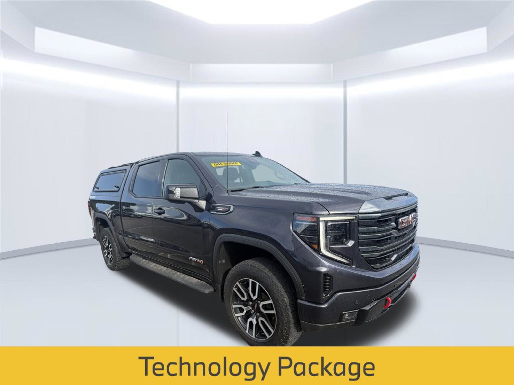 Used 2024 GMC Sierra 1500 AT4 w/ Technology Package AWD/4WD image 4