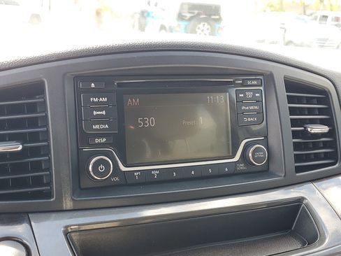 Used 2016 Nissan Quest SV image 21