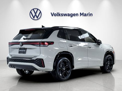 New 2026 Volkswagen Tiguan SE R-Line AWD/4WD image 5