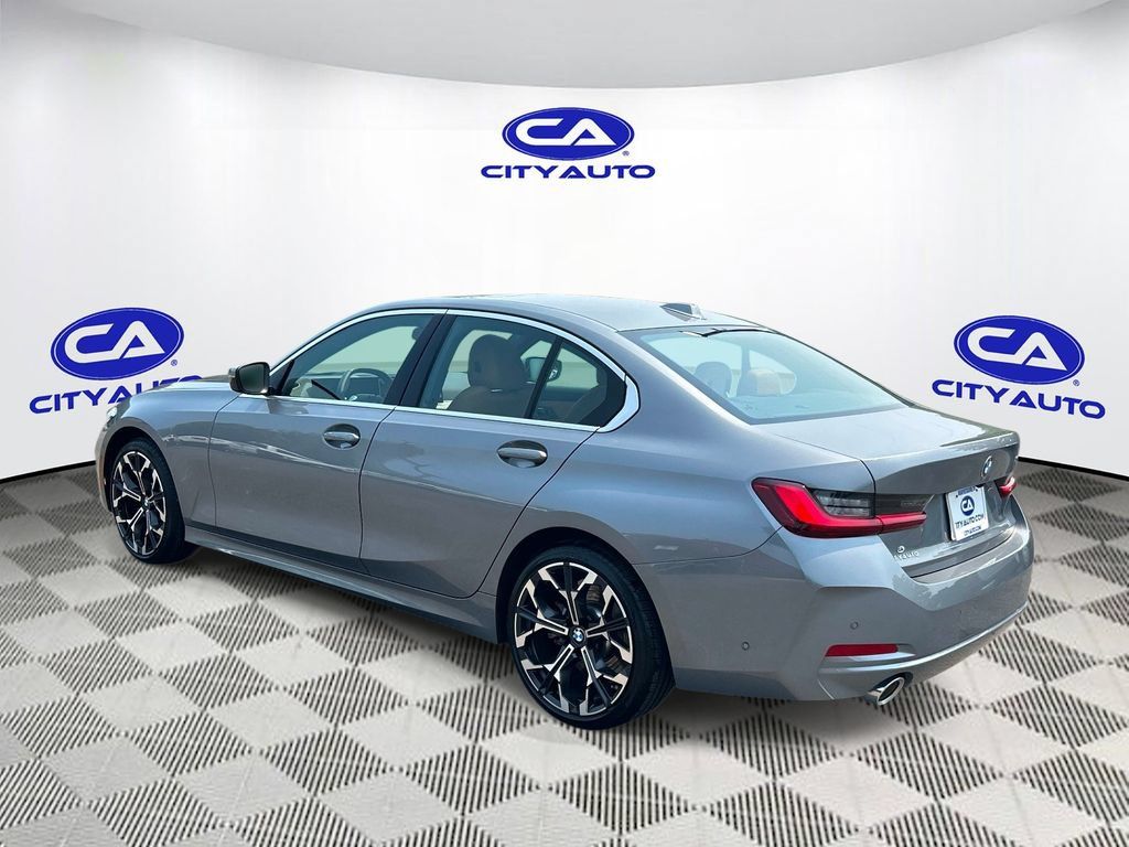 Used 2025 BMW 330i Sedan w/ Premium Package RWD image 5
