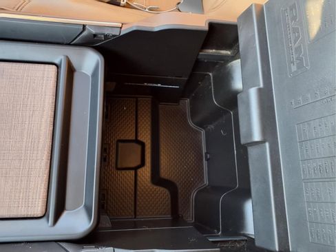 Used 2022 RAM 3500 Limited image 13